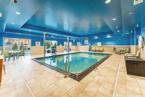 Indoor pool - Holiday Inn Express & Suites Nashville North - Springfield by IHG (Springfield)