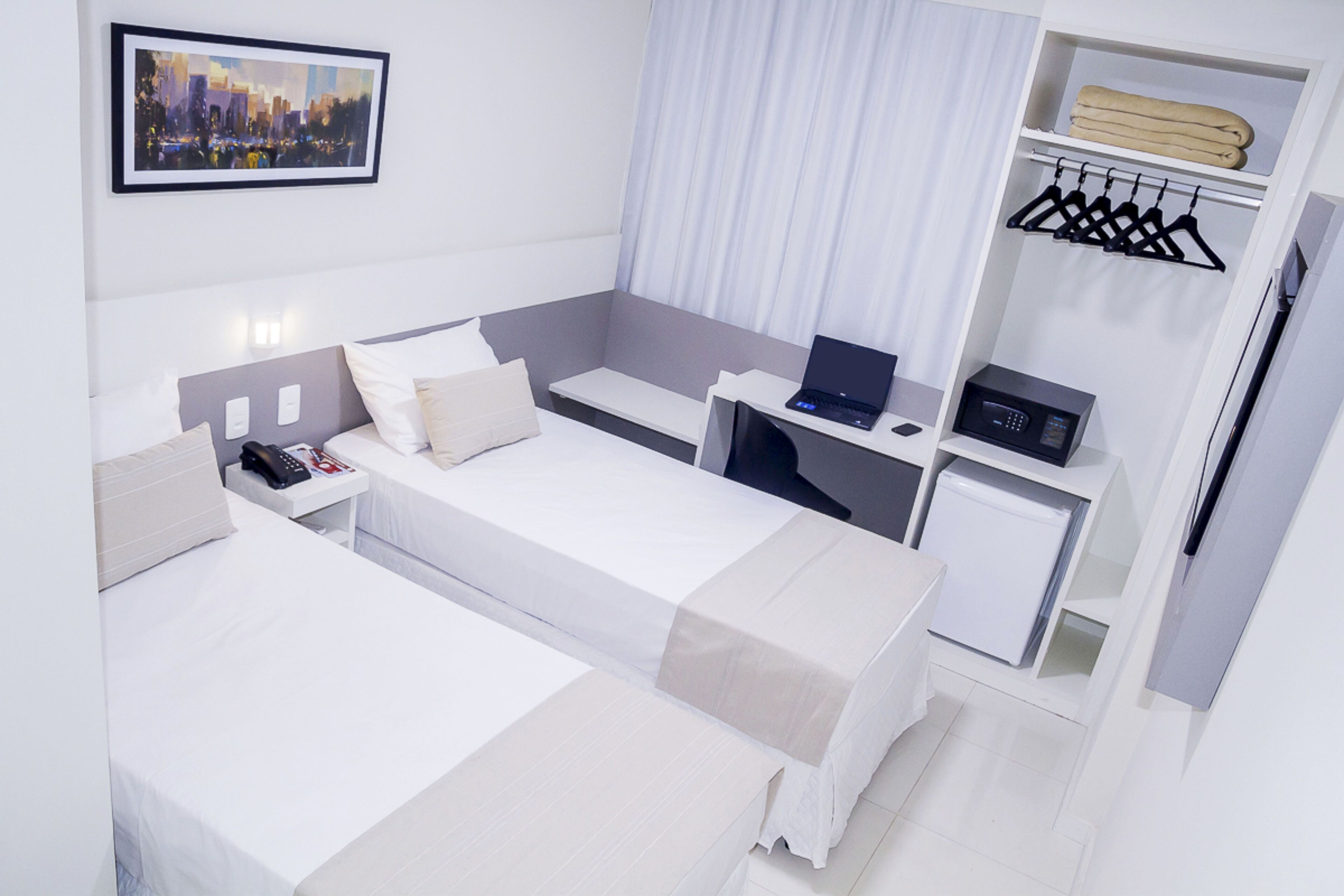 standard twin room | minibar, in-room safe, desk, laptop workspace