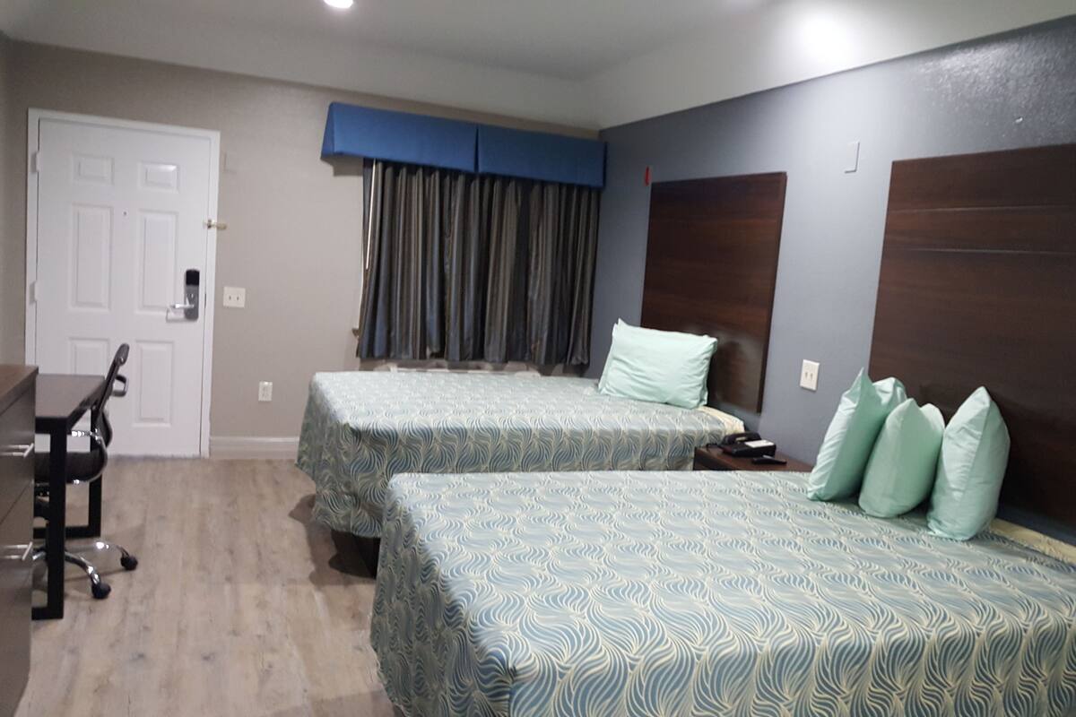 Desk, iron/ironing board, rollaway beds, free WiFi