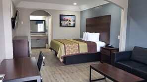 Standard Room, 1 King Bed, Non Smoking | Desk, iron/ironing board, rollaway beds, free WiFi - Palace Inn Hwy 6 North & Clay Rd (Houston)