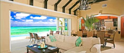 Villa de lujo, 3 habitaciones, vista a la playa, frente al océano | Vista desde la habitación