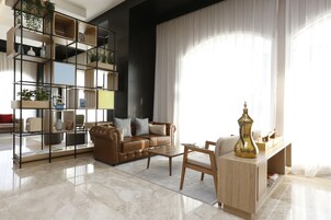 Sala de estar en el lobby