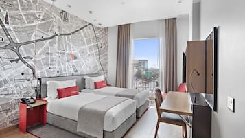 Superior-Zweibettzimmer | Allergikerbettwaren, Zimmersafe, Schreibtisch, Verdunkelungsvorhänge