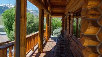 Premium-hytte - 2 soveværelser - bjergudsigt - stueetage | Terrasse/gårdhave