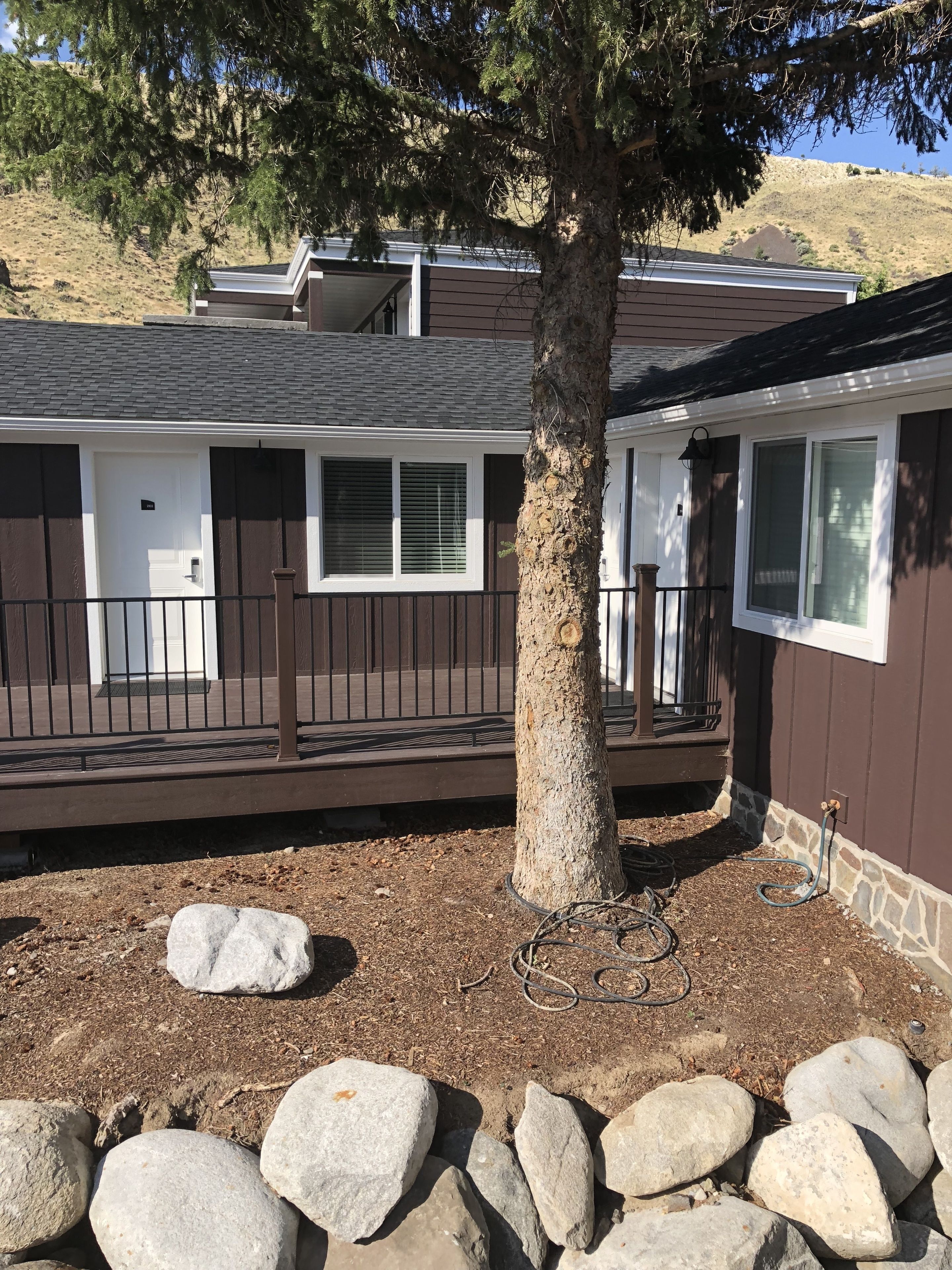 standard room, 1 queen bed - shower only - no pets | individually furnished, iron/ironing board, free wifi, bed sheets