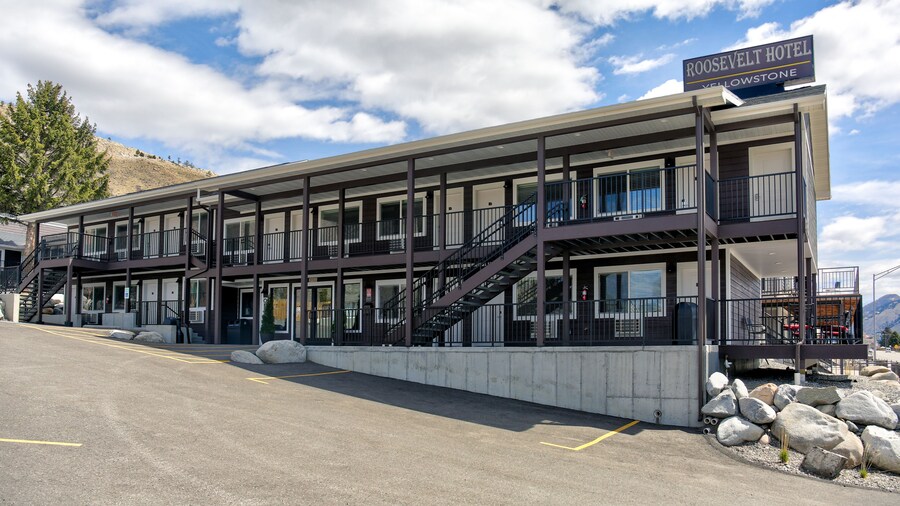 The Roosevelt Hotel - Yellowstone