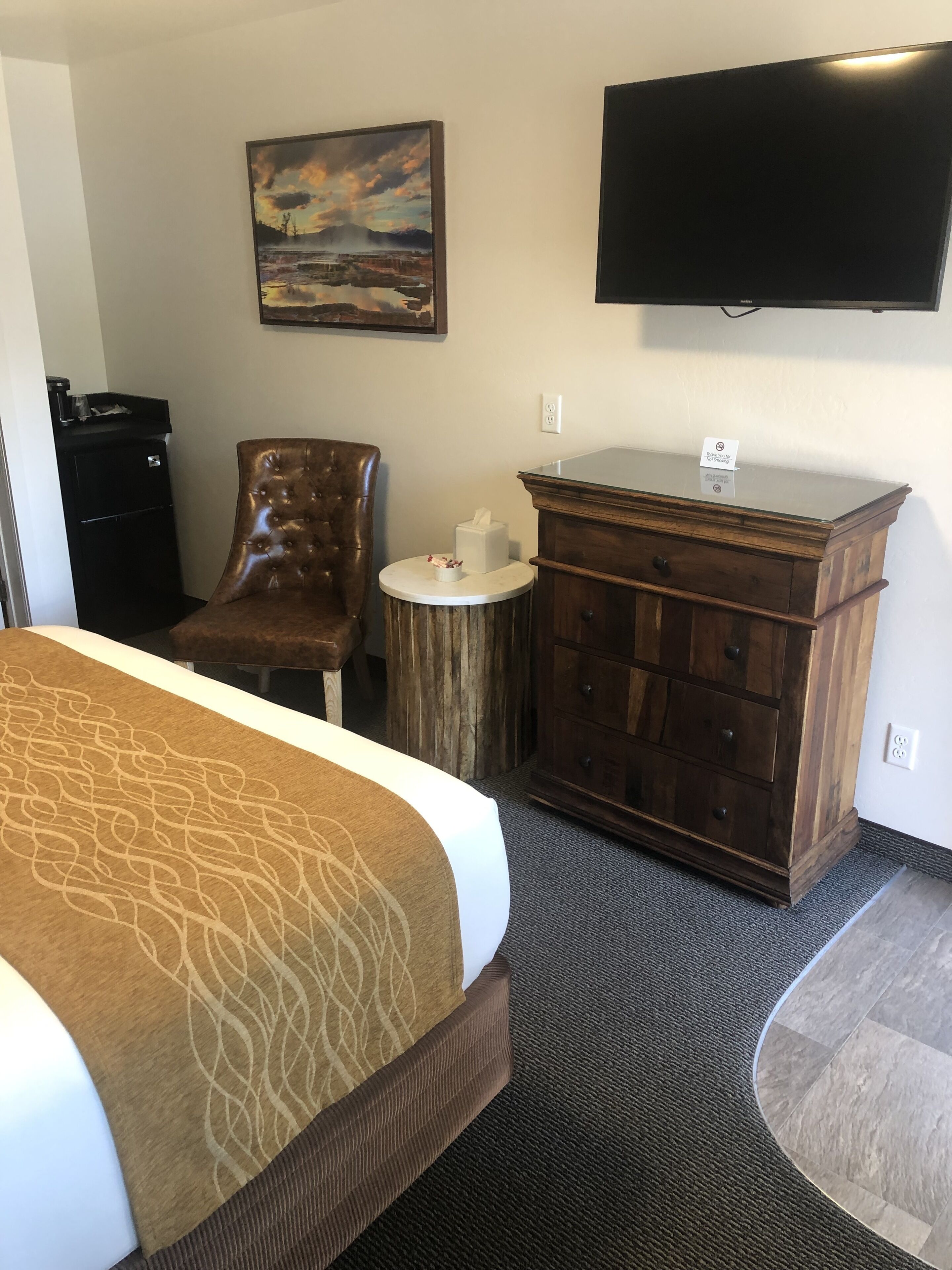 standard room, 1 queen bed, accessible - no pets | individually furnished, iron/ironing board, free wifi, bed sheets