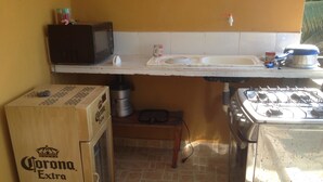 Double Room (Roma - 2nd floor) | Terrace/patio - Hospedaje el Italiano (Máncora)