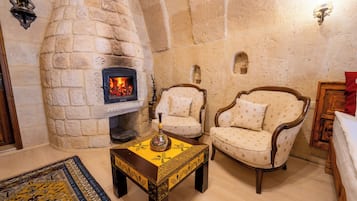 Deluxe-dobbeltværelse | 1 soveværelse, premium-sengetøj, minibar, lydisolering