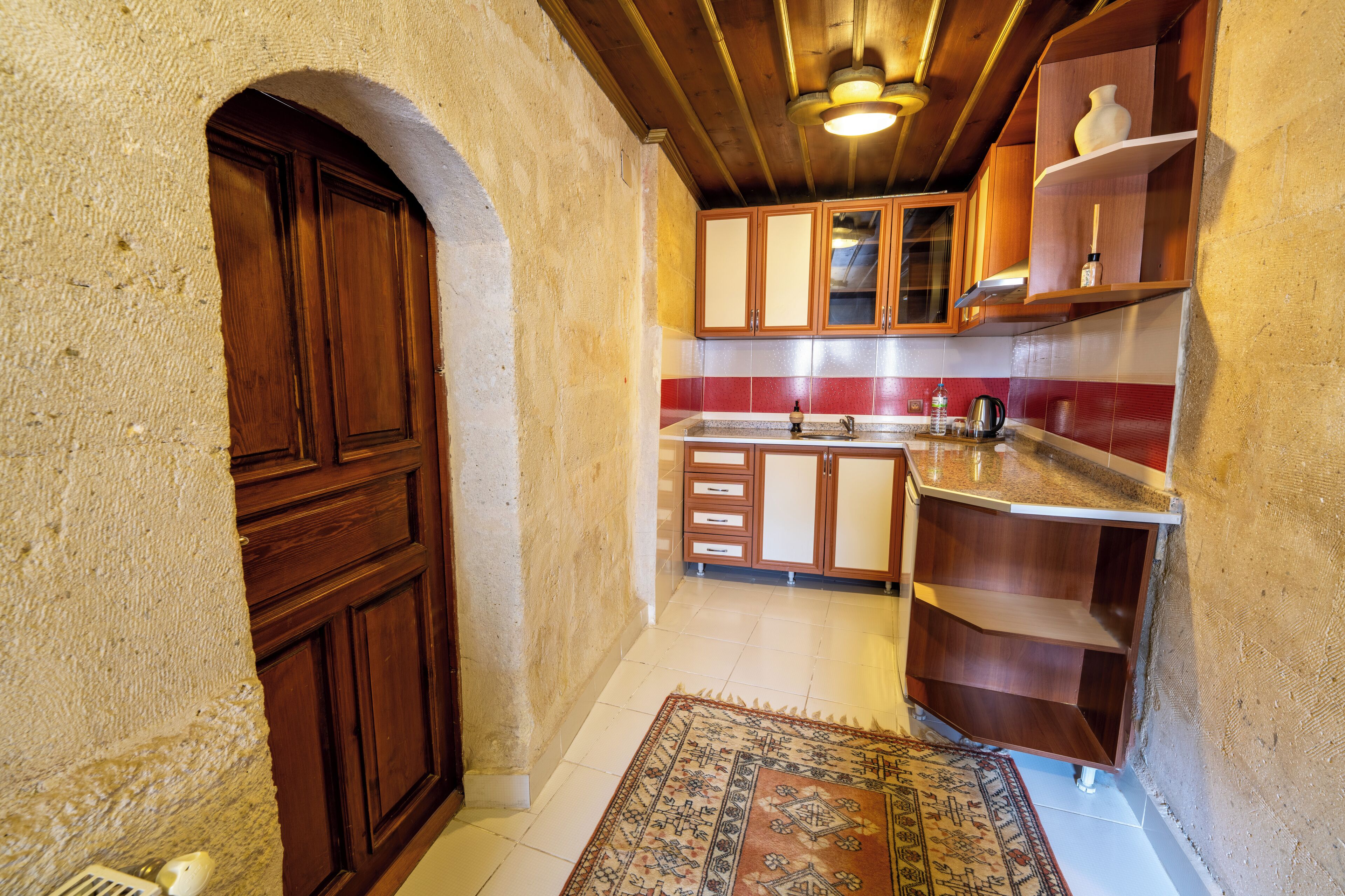 traditional suite, 2 bedrooms | private kitchen | electric kettle, high chair