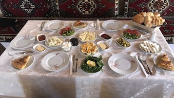 Breakfast, lunch, dinner served; Turkish cuisine