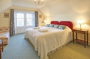 Cottage | 7 bedrooms, laptop workspace, iron/ironing board, free WiFi - Orroland Lodge (Kirkcudbright)