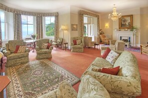 Cottage | Living area | Flat-screen TV, fireplace