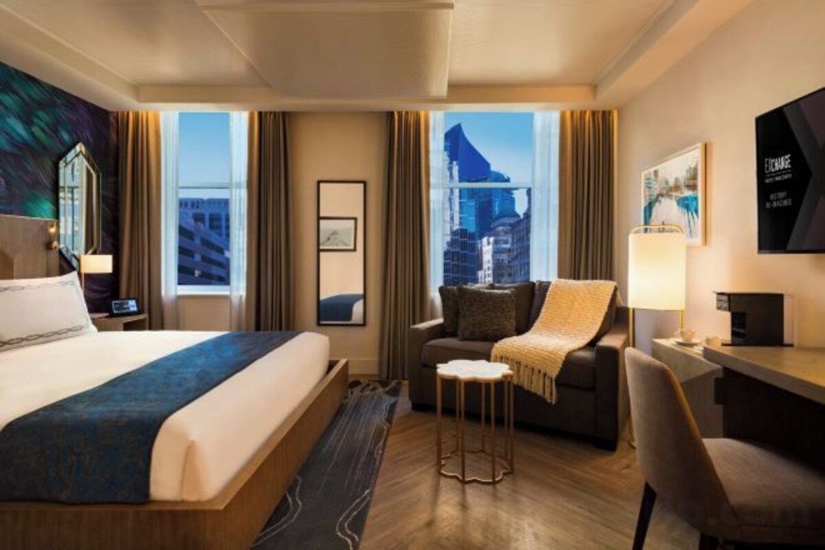 Superior King Room with Single Sofa bed