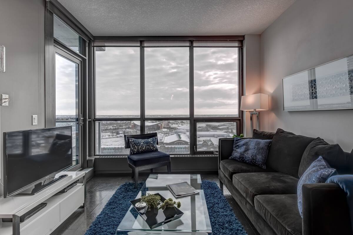 Premier Suite, 2 Queen Beds, City View | Living room | Flat-screen TV