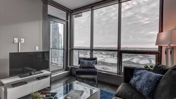 Premier Suite, 2 Queen Beds, City View | Living area