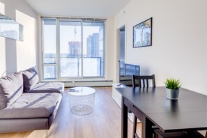 Suite, 2 Bedrooms | Living room - Suite Digs N3 (Calgary)