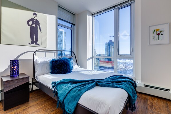 Suite, 1 Queen Bed - Suite Digs N3 (Calgary)