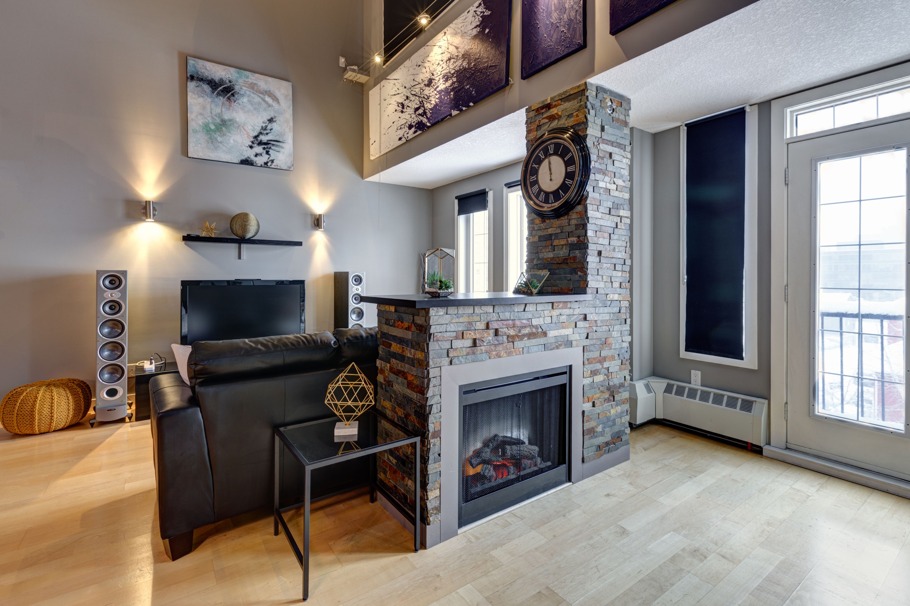 Loft ejecutivo, 1 cama Queen size | Área de sala de estar | Televisión de pantalla plana 