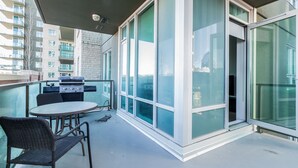 Suite, 2 habitaciones | Balcón