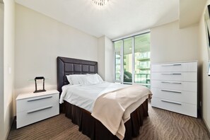 1 habitación, tabla de planchar con plancha y wifi gratis 