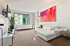 Suite, 1 Queen Bed | 1 bedroom, iron/ironing board, free WiFi, wheelchair access - Suite Digs Vetro (Calgary)