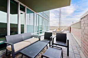 Condo, 1 Bedroom | Balcony view - Suite Digs Vetro (Calgary)