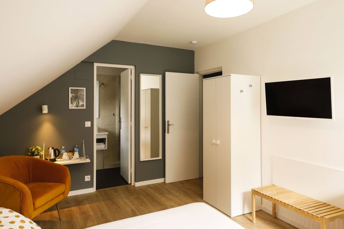 Double Room, Private Bathroom, Garden View