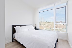 Executive Suite, 2 Queen Beds, River View | 1 bedroom, iron/ironing board, free WiFi, wheelchair access - Suite Digs Waterfront (Calgary)