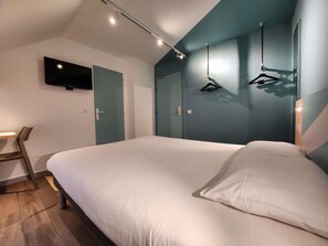 Kamar Double (Reboost) | Wi-Fi gratis dan seprai linen