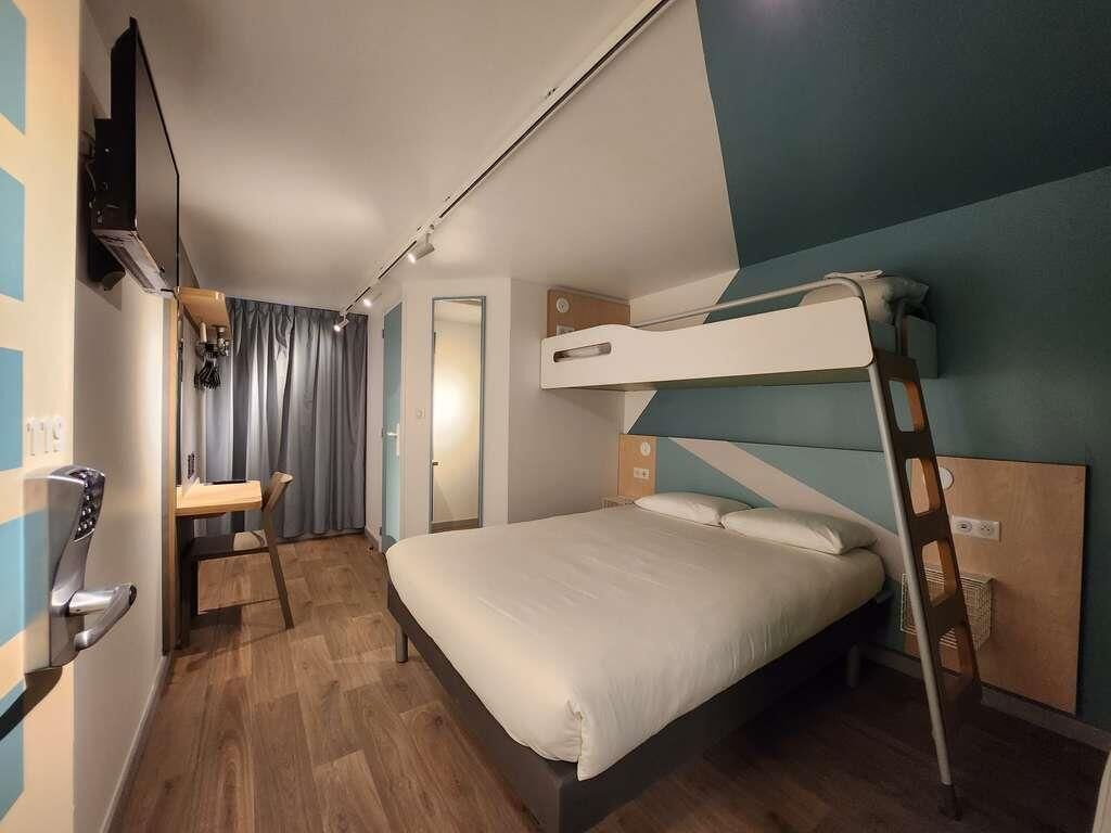 Chambre Standard (Reboost) | Rideaux occultants, lits bébé (gratuits), Wi-Fi gratuit, draps fournis
