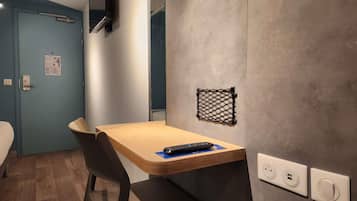 Standard Room (Reboost) | Free WiFi, bed sheets