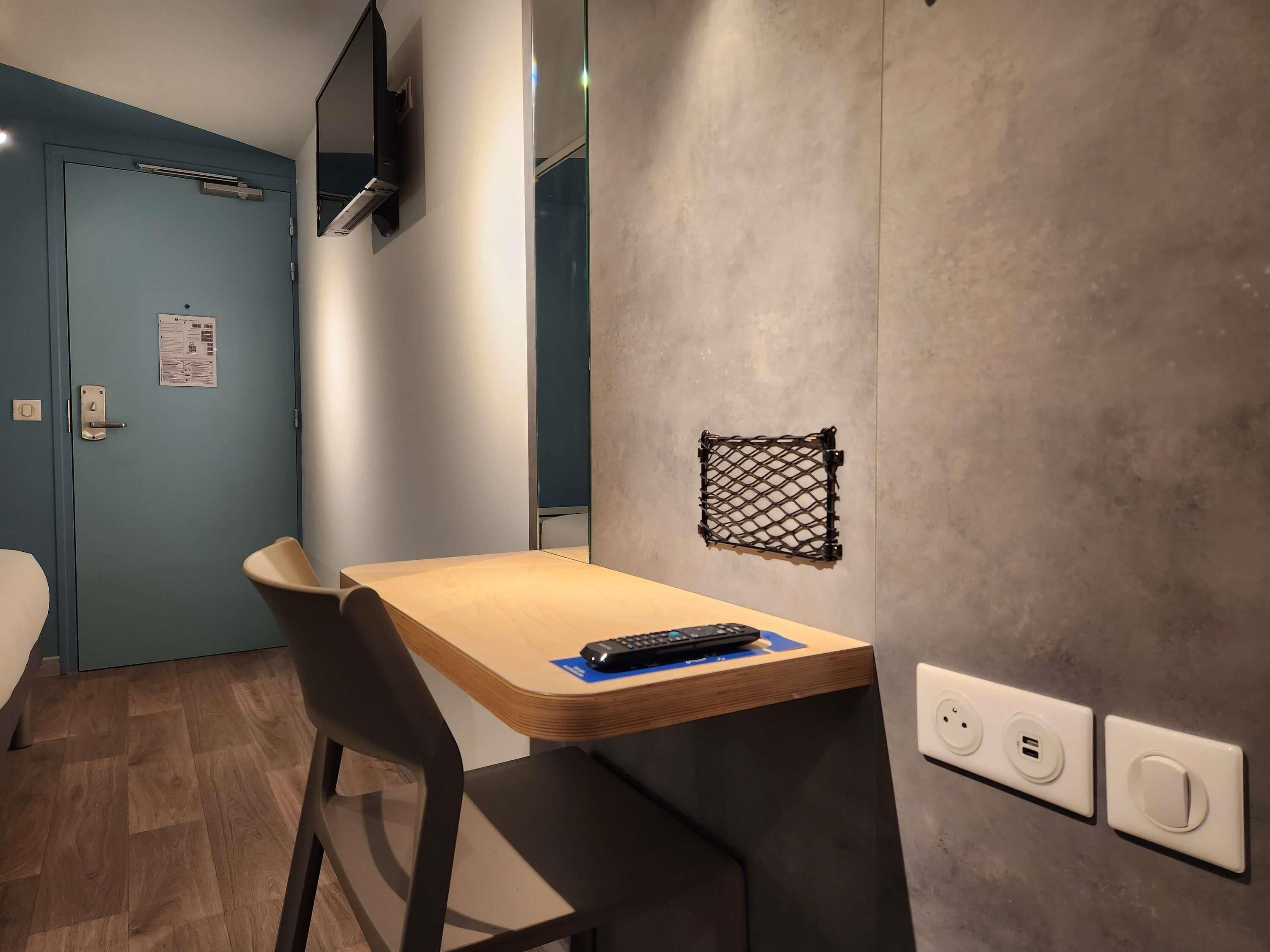 Standard Room (Reboost) | Blackout curtains, free cots/infant beds, free WiFi, bed sheets