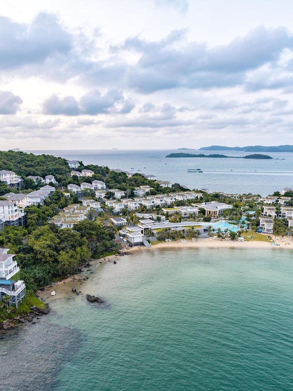 Private beach, white sand, sun loungers, beach umbrellas