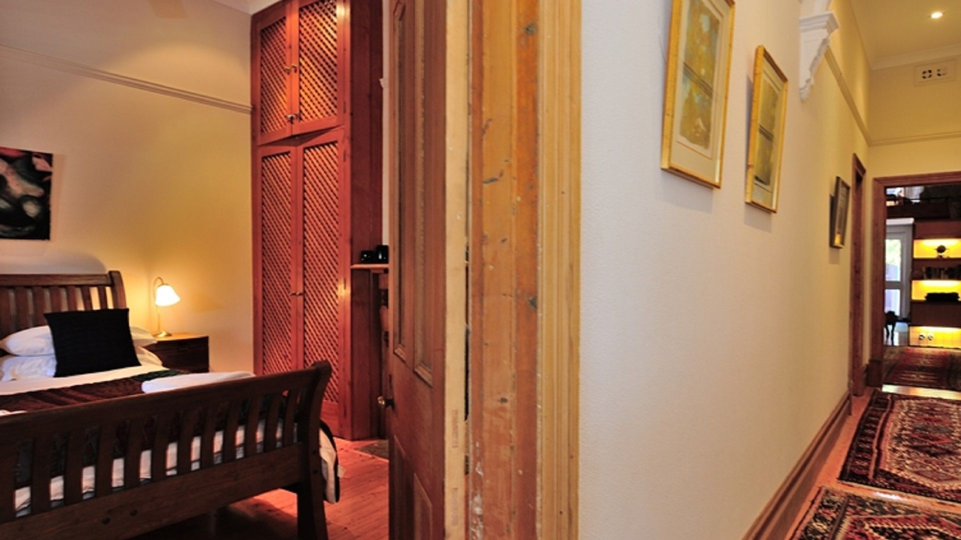 Historic 2 bedroom South Fremantle cottage — image 3