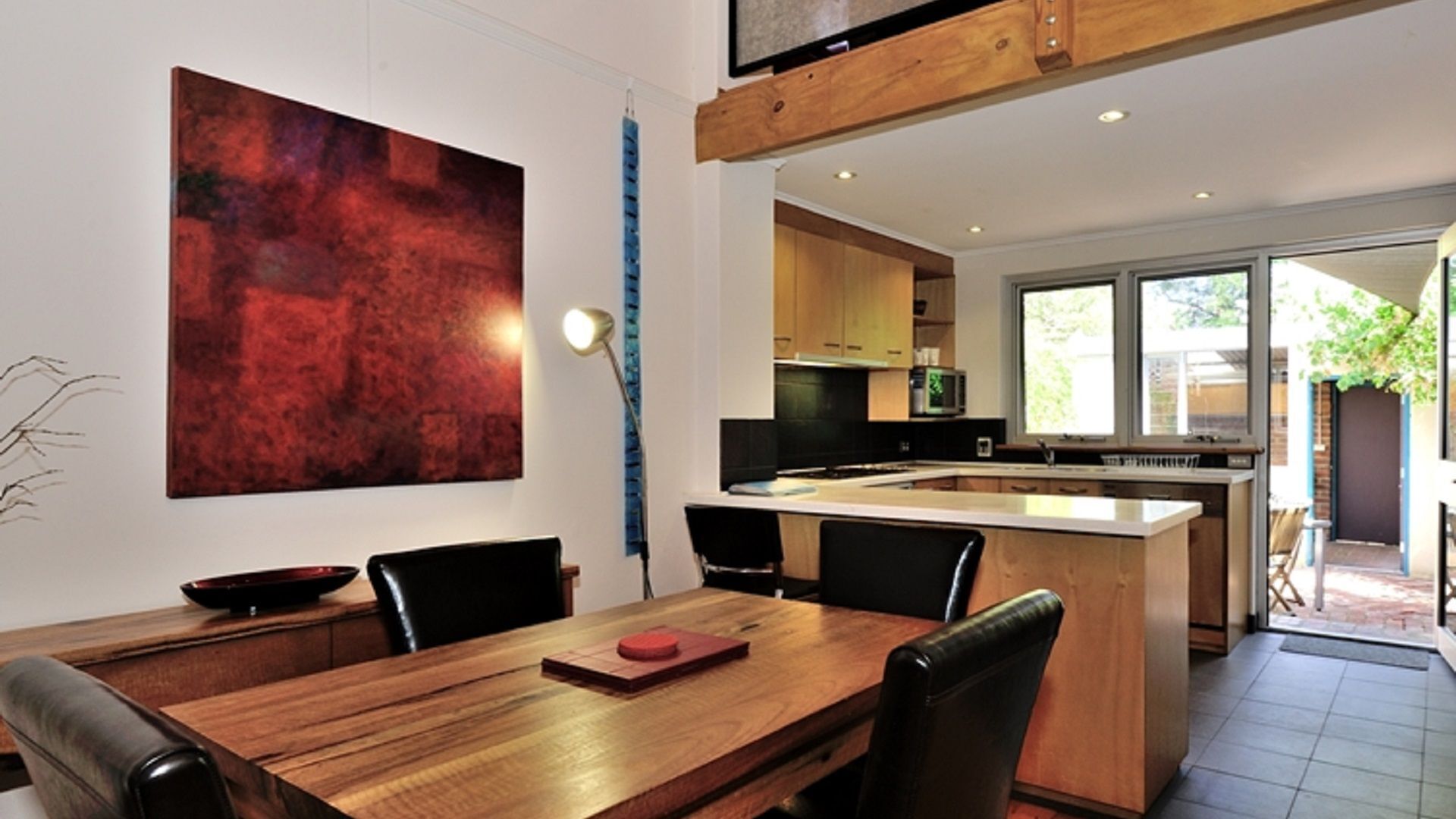 Historic 2 bedroom South Fremantle cottage — image 16