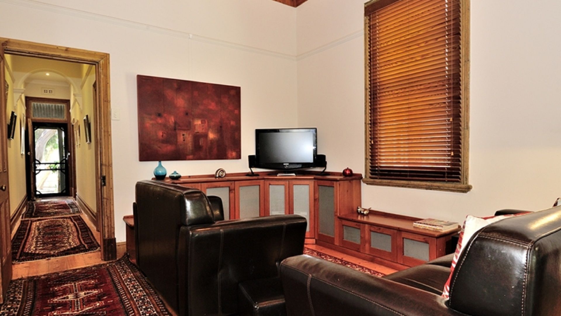 Historic 2 bedroom South Fremantle cottage — image 4