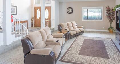 Lg Family Friendly 4 BD, Heated Pool, 12Min To The Strip