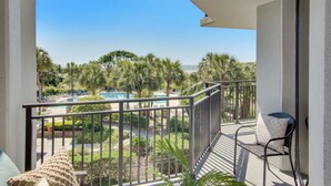 Property grounds - 208 B Shipwatch by AvantStay | Ocean Views | Close to Beach | Community Pool! (Isle Of Palms)