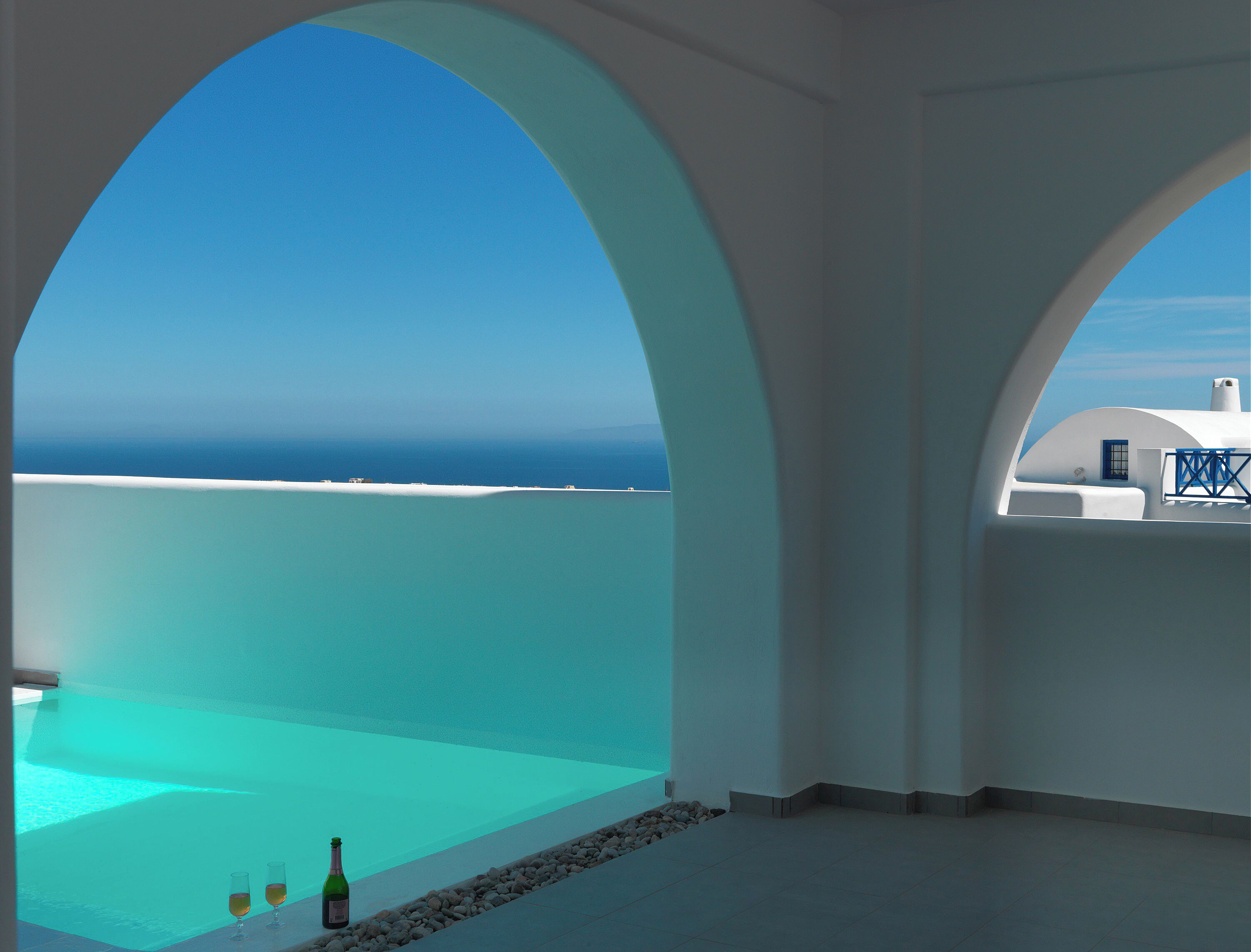 Outdoor pool, pool loungers