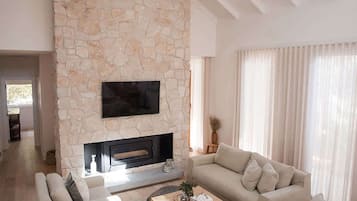 Televisión, chimenea, Netflix, servicios de streaming
