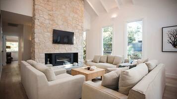 TV, fireplace, Netflix, streaming services