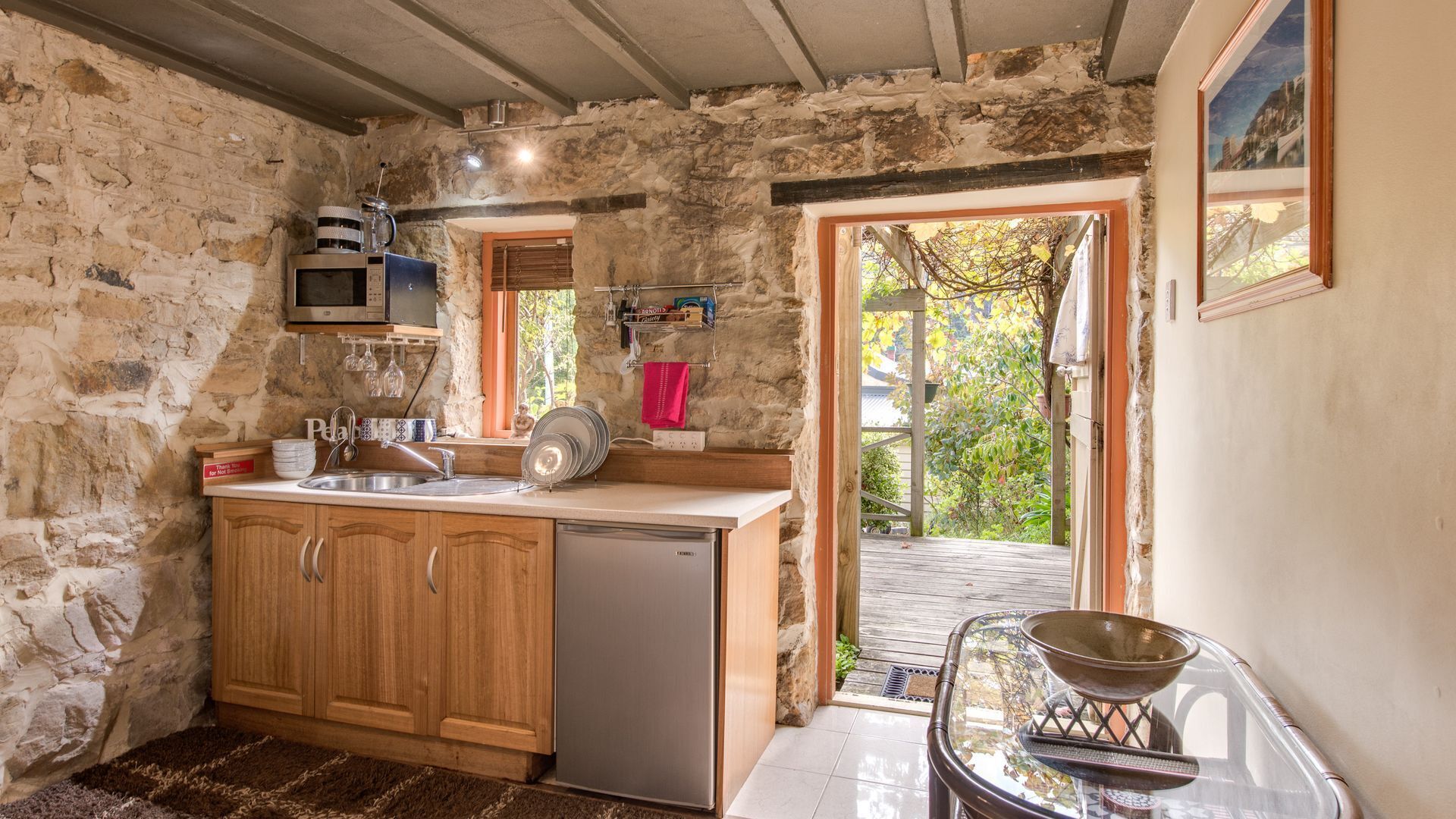 Beautiful self-contained studio — image 6