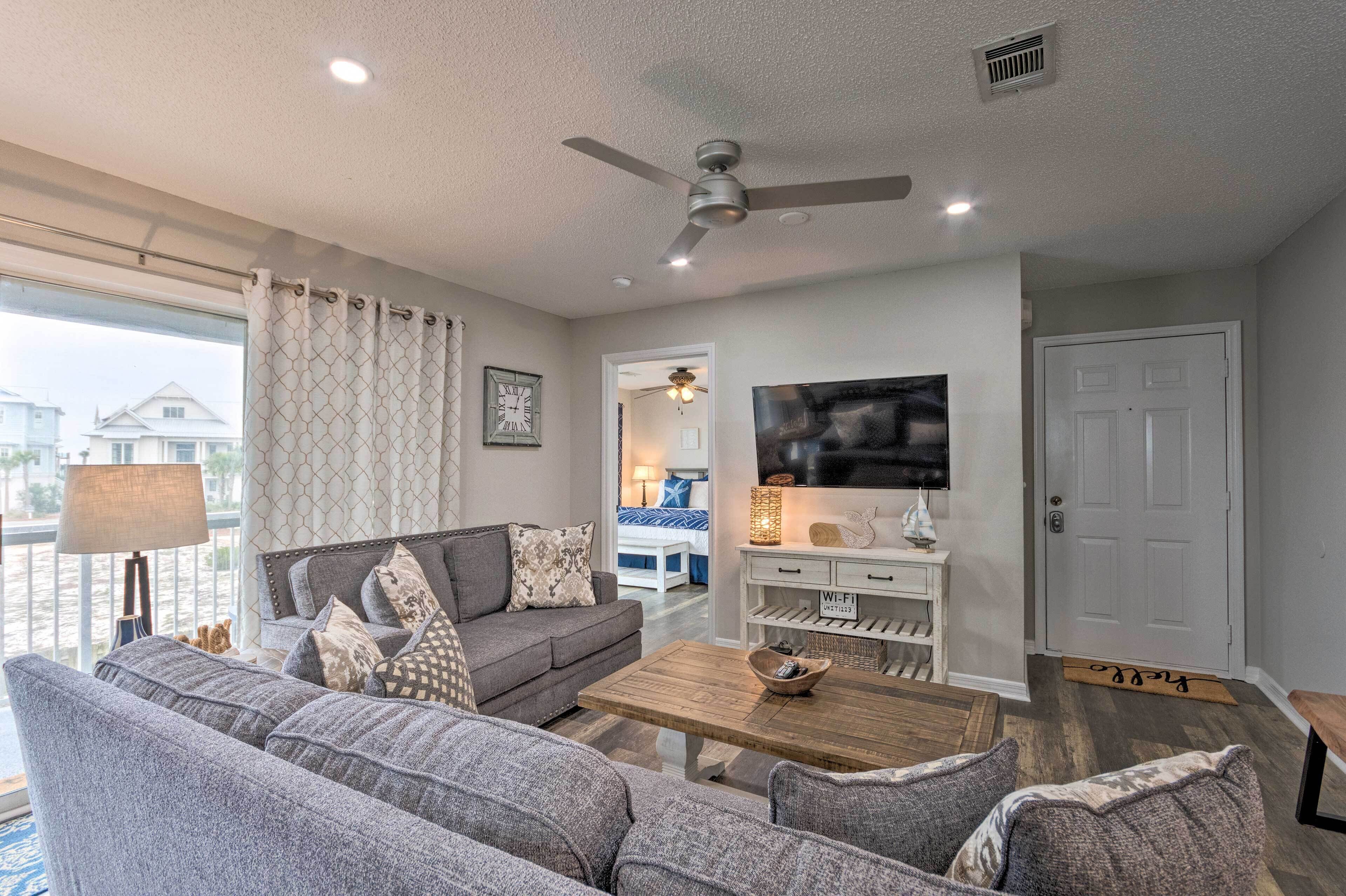 Seagrove Beach Condo w/ Pool Access; Walk to Beach