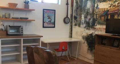 Keskusta Art Studio -huoneisto