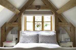 4 間睡房、熨斗/熨衫板、可攜式嬰兒床、免費 Wi-Fi