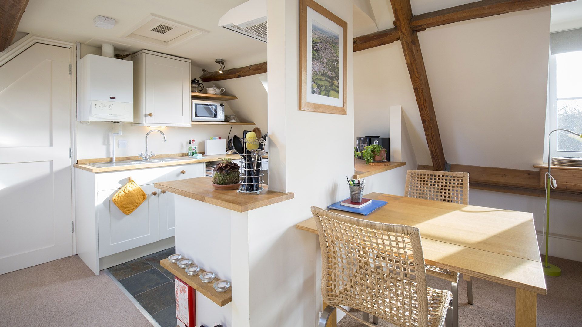 冰箱、微波炉、烤箱、炉灶