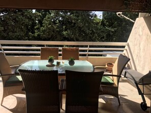 Outdoor dining - 3. PM 53D , Parque Marbella 53D Central Near Beach (Marbella)