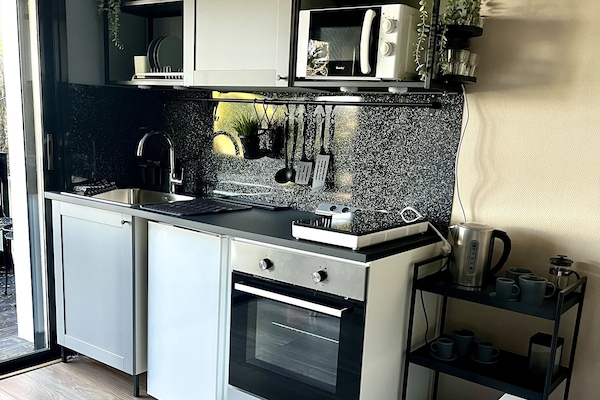 Frigorífic, microones, forn i placa de cuina