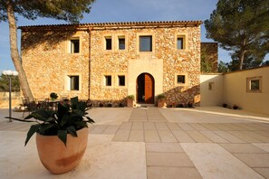 Exterior - VILLA PINS - Villa with private pool in Portocolom. Free WiFi (Portocolom)